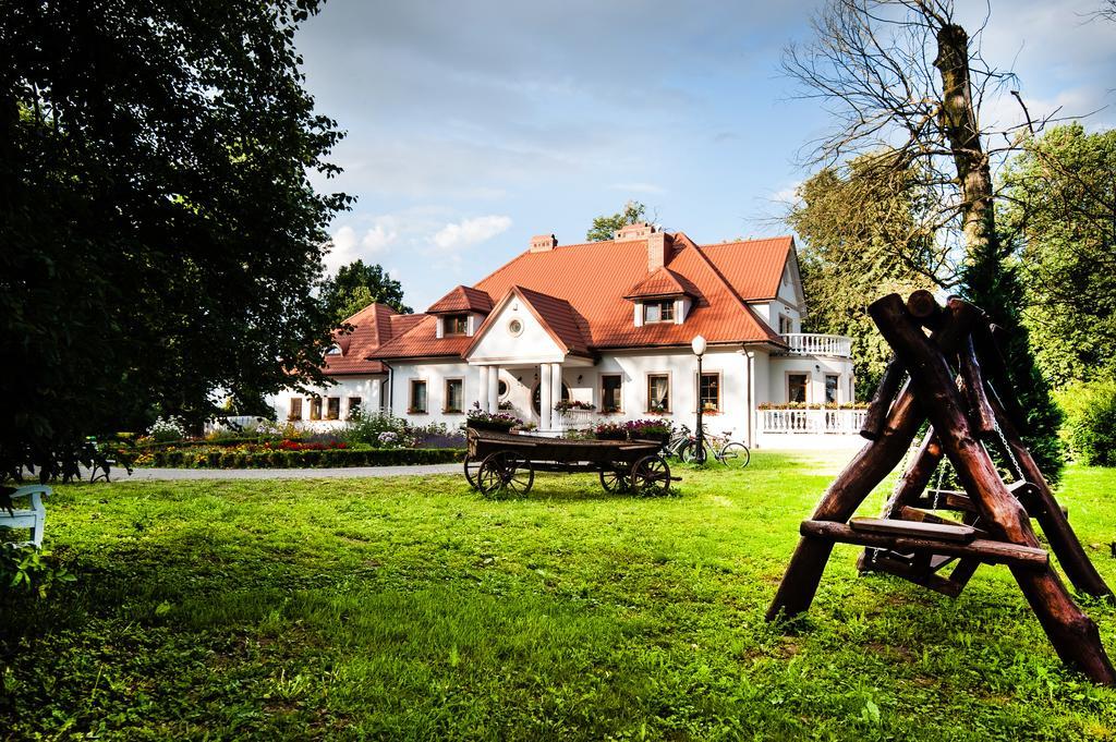Dwor Osmolice Bed & Breakfast Bialki Dolne Exterior photo