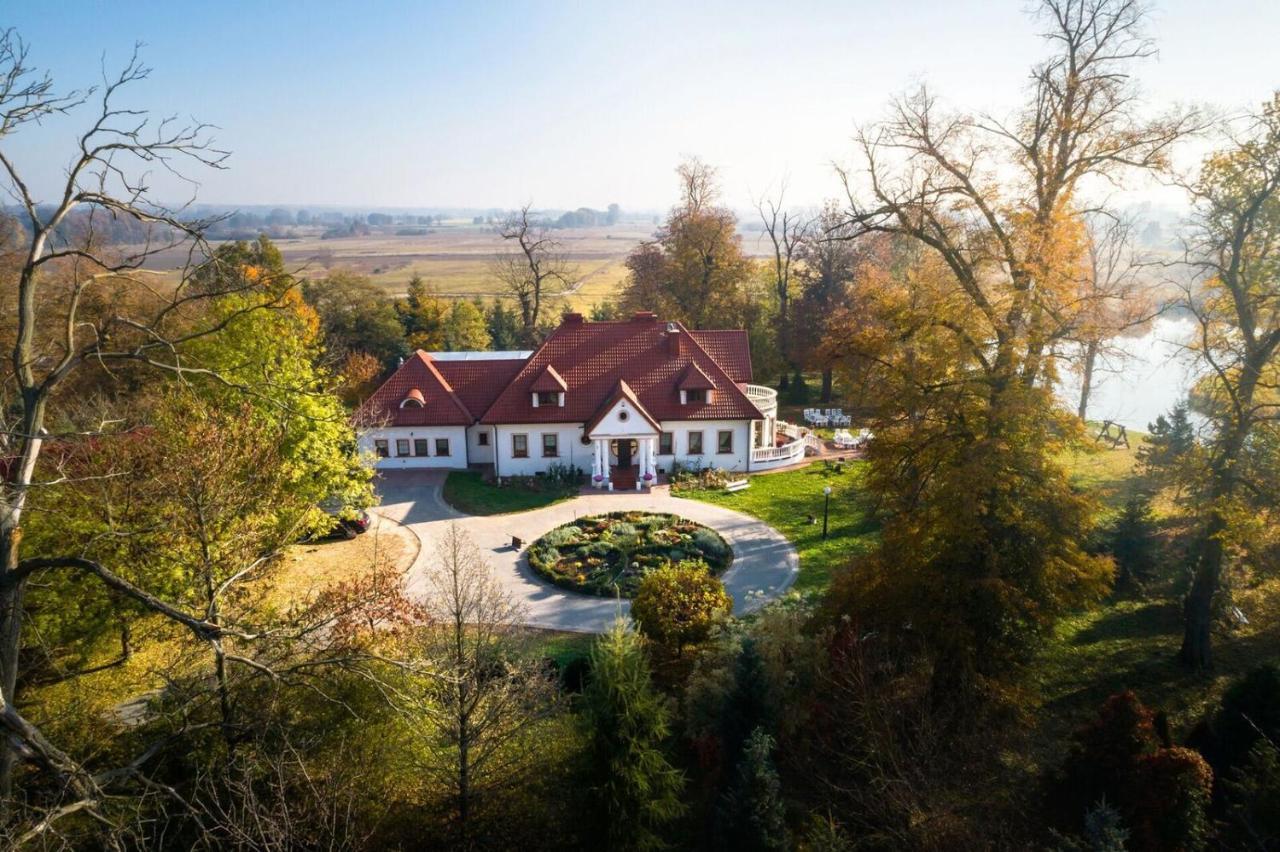 Dwor Osmolice Bed & Breakfast Bialki Dolne Exterior photo